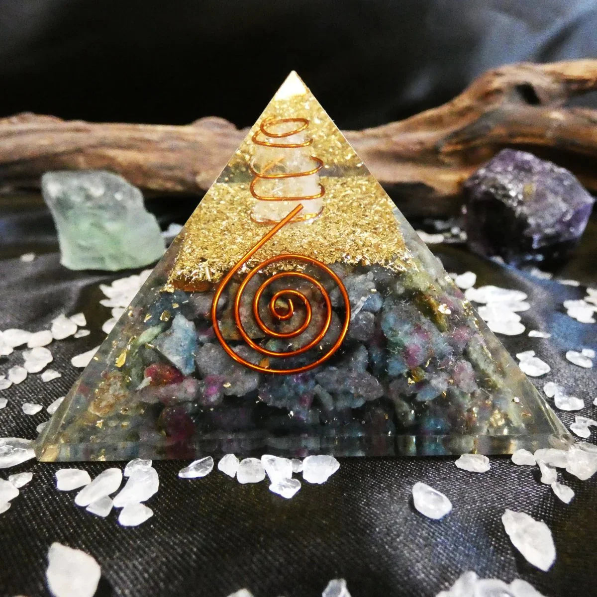 Piramidi Orgonite