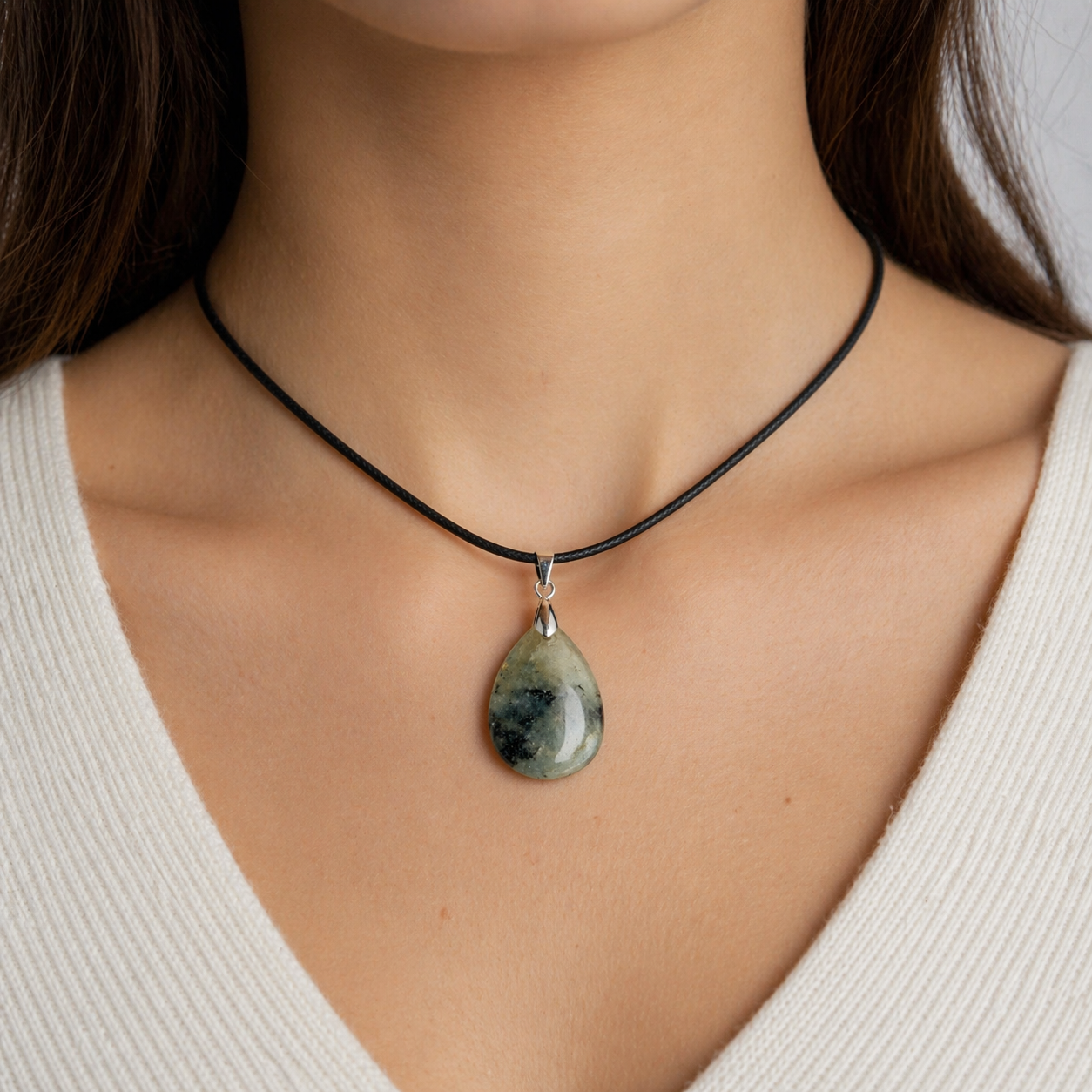 Ciondolo in Prehnite Naturale Lucidata