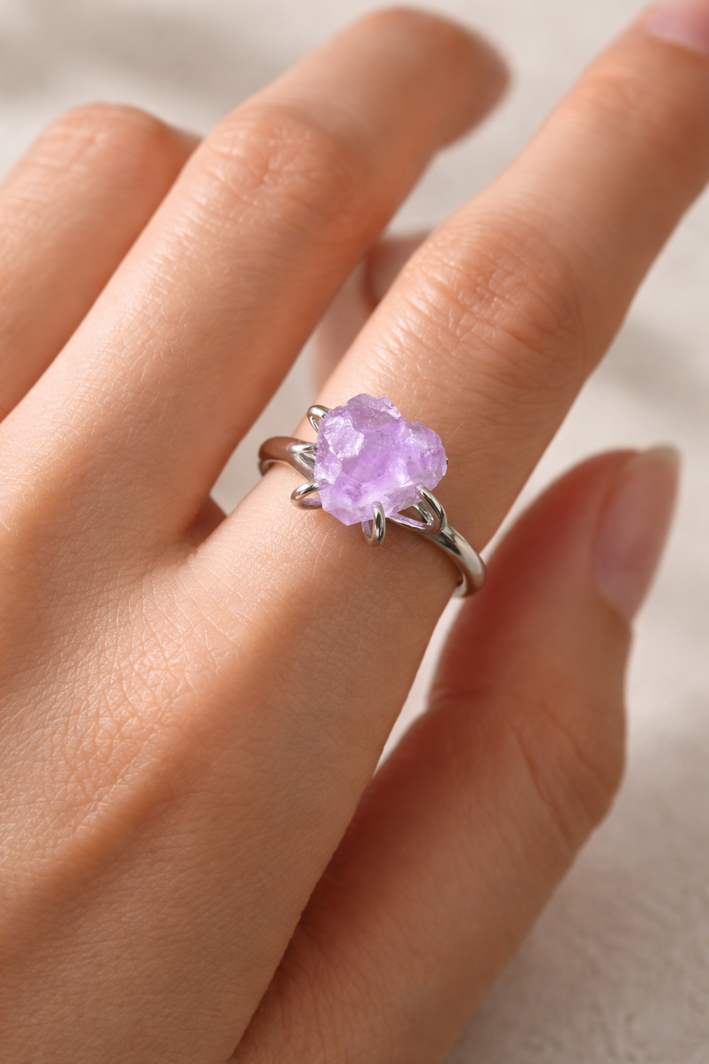 Anello con Ametista Grezza Naturale