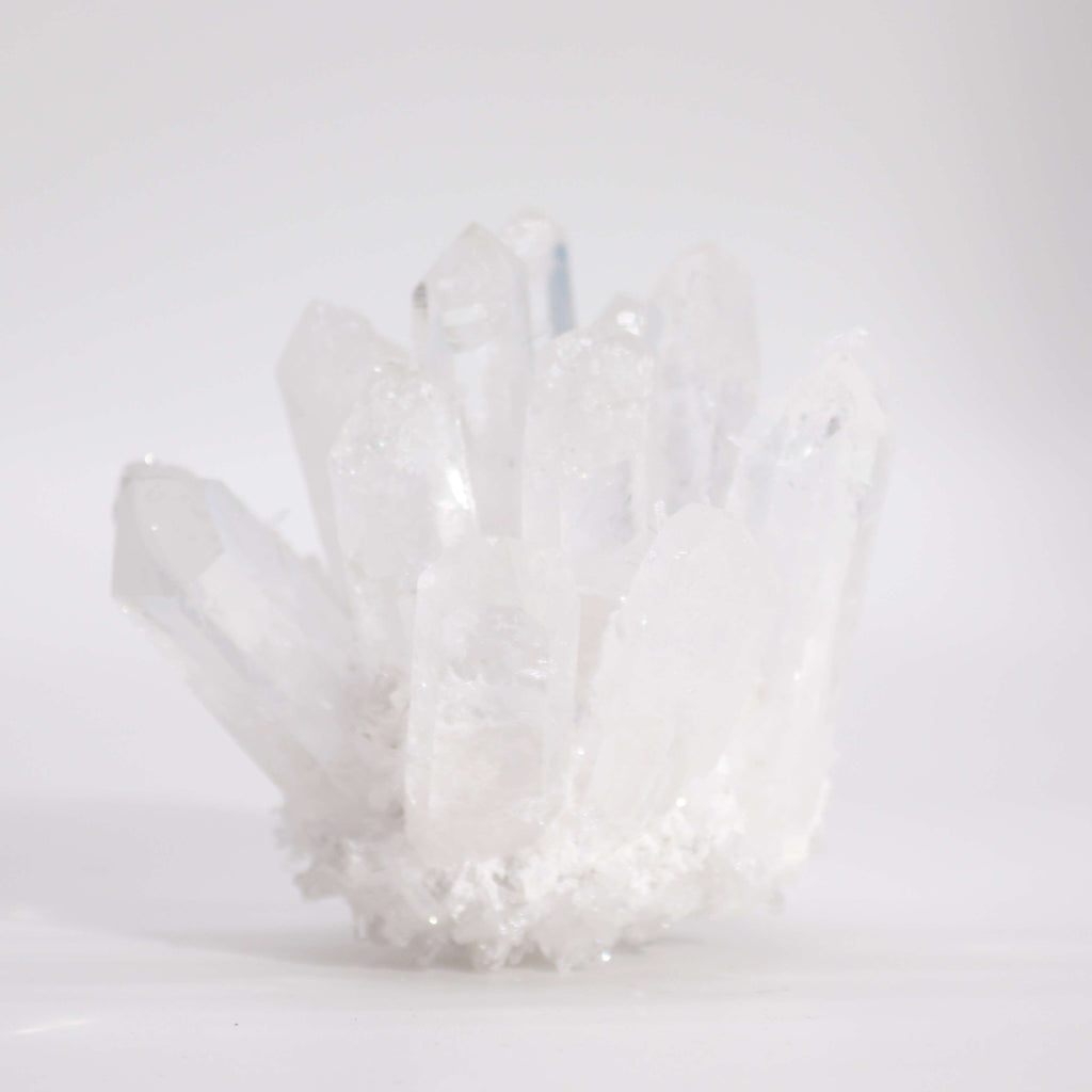 Cluster di Quarzo Tinto – Trasparente (circa 250–300 g, 8 cm)