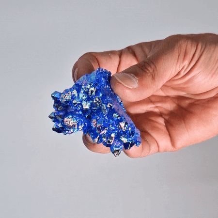 Quarzo Naturale Trattato – Aura Aqua Halo Quartz (circa 100–150 g, 7–10 cm)