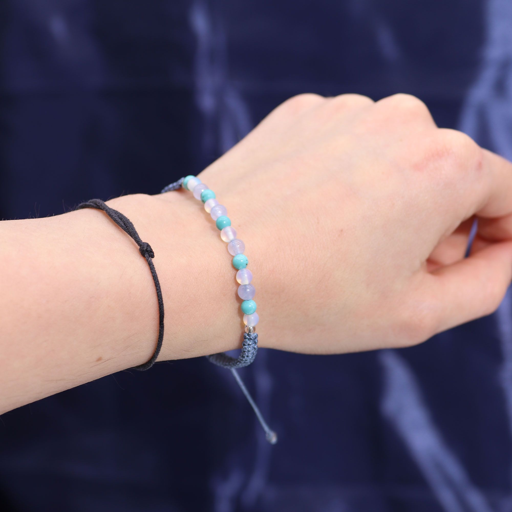 Candela Zodiacale Pesci con Bracciale di Pietre Naturali – Fragranza Aquamarine & Celestial Smoke