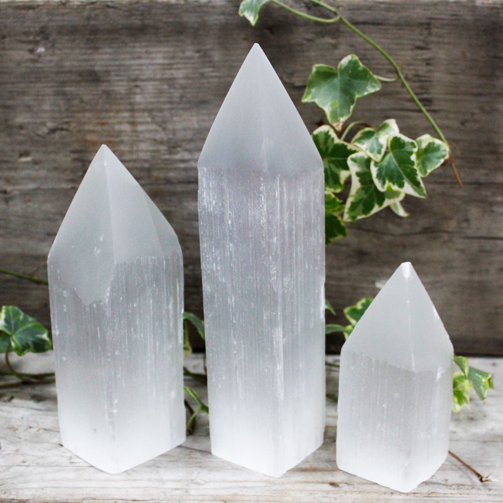 Torre in Selenite a Punta 15 cm