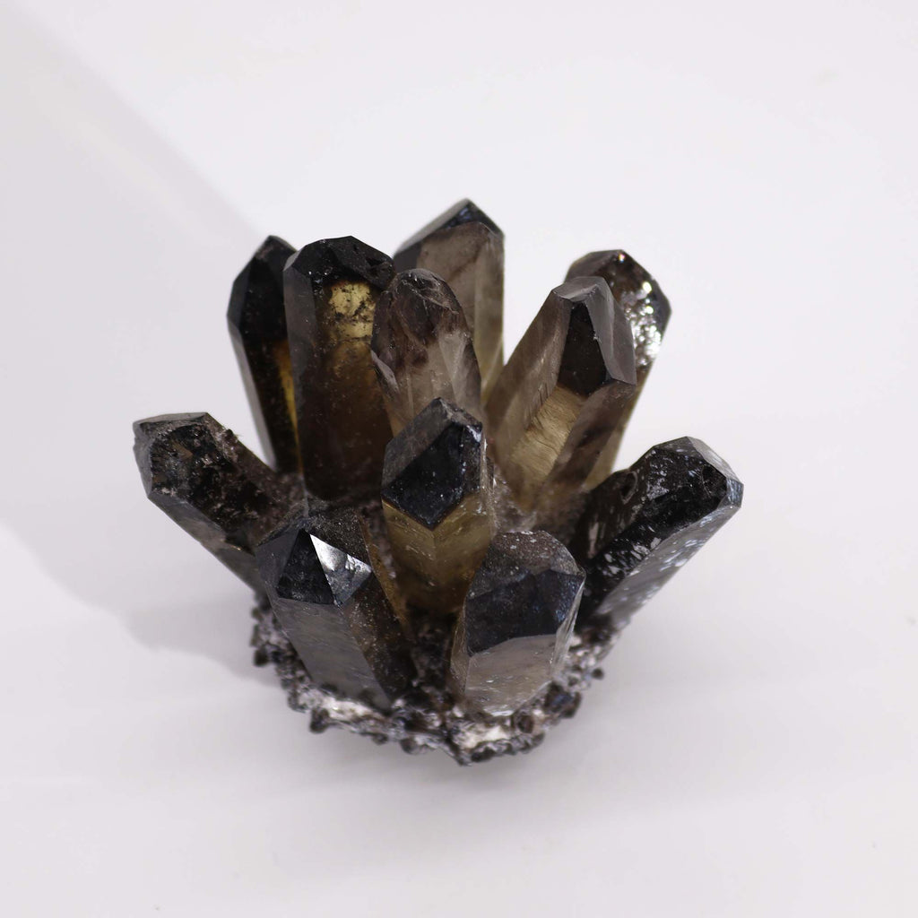 Cluster di Quarzo Naturale – Smoky Ghost Quartz (circa 250–300 g, 8 cm)