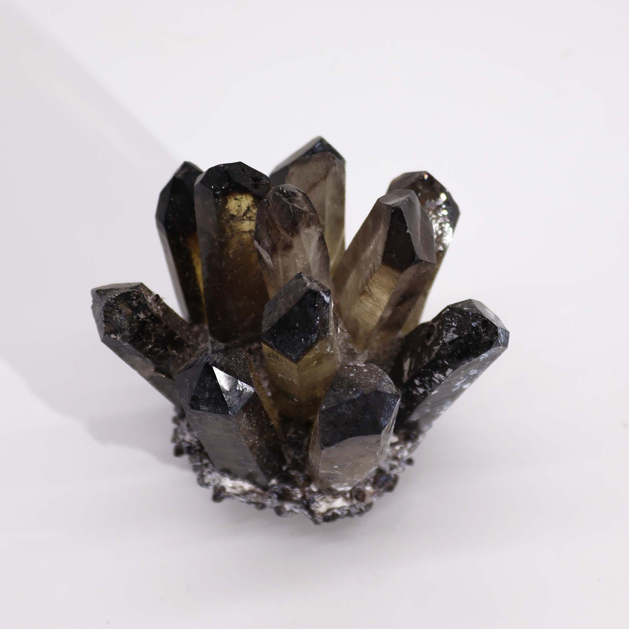Cluster di Quarzo Naturale – Smoky Ghost Quartz (circa 250–300 g, 8 cm)