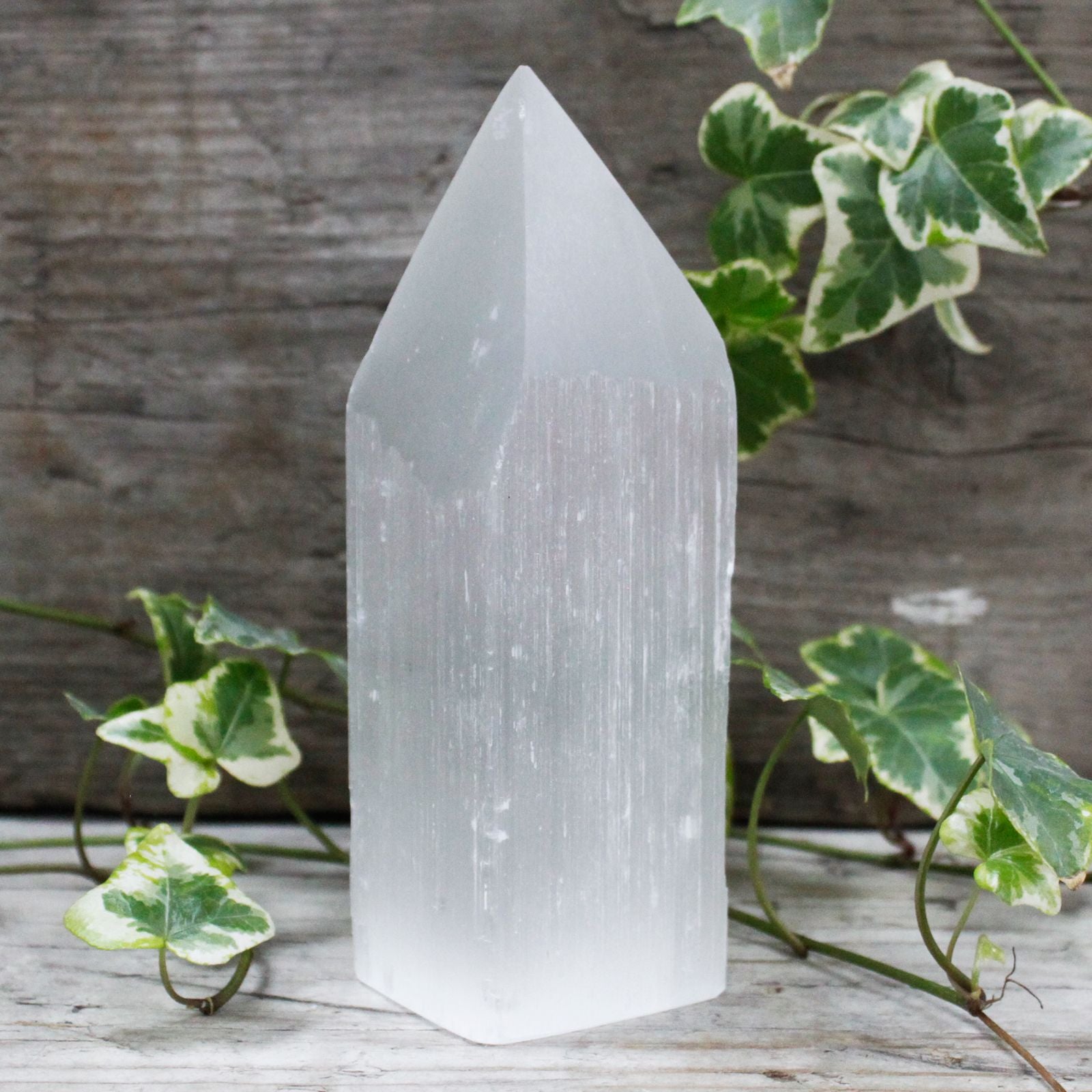 Torre in Selenite a Punta 15 cm