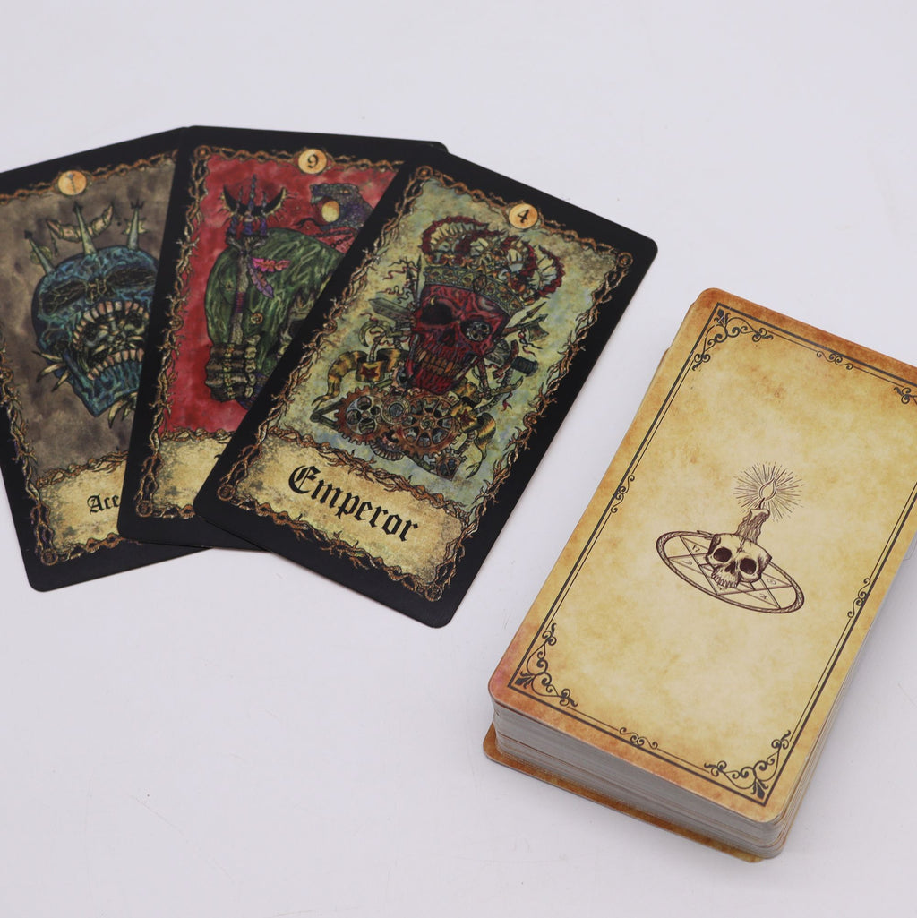 Mazzo di Tarocchi Requiem Arcana – 78 Carte con Arte Gotica