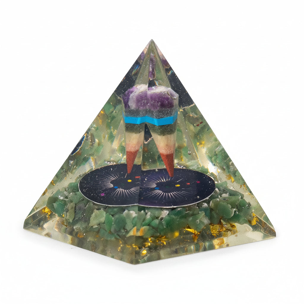 Piramidi Orgonite medie 7x6 cm Chips di Avventurina Verde