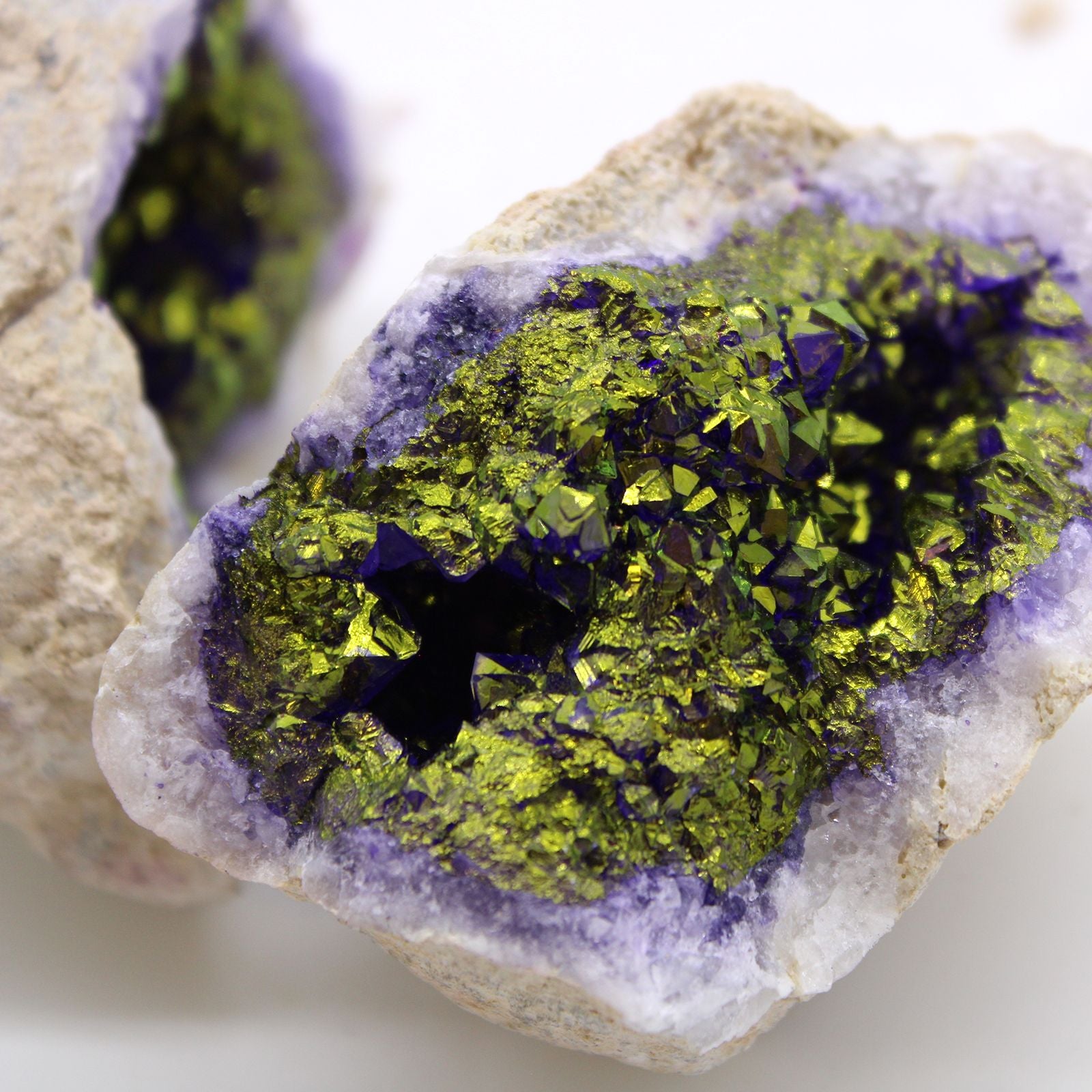 Geode di Calcite Roccia Naturale Porpora e Oro