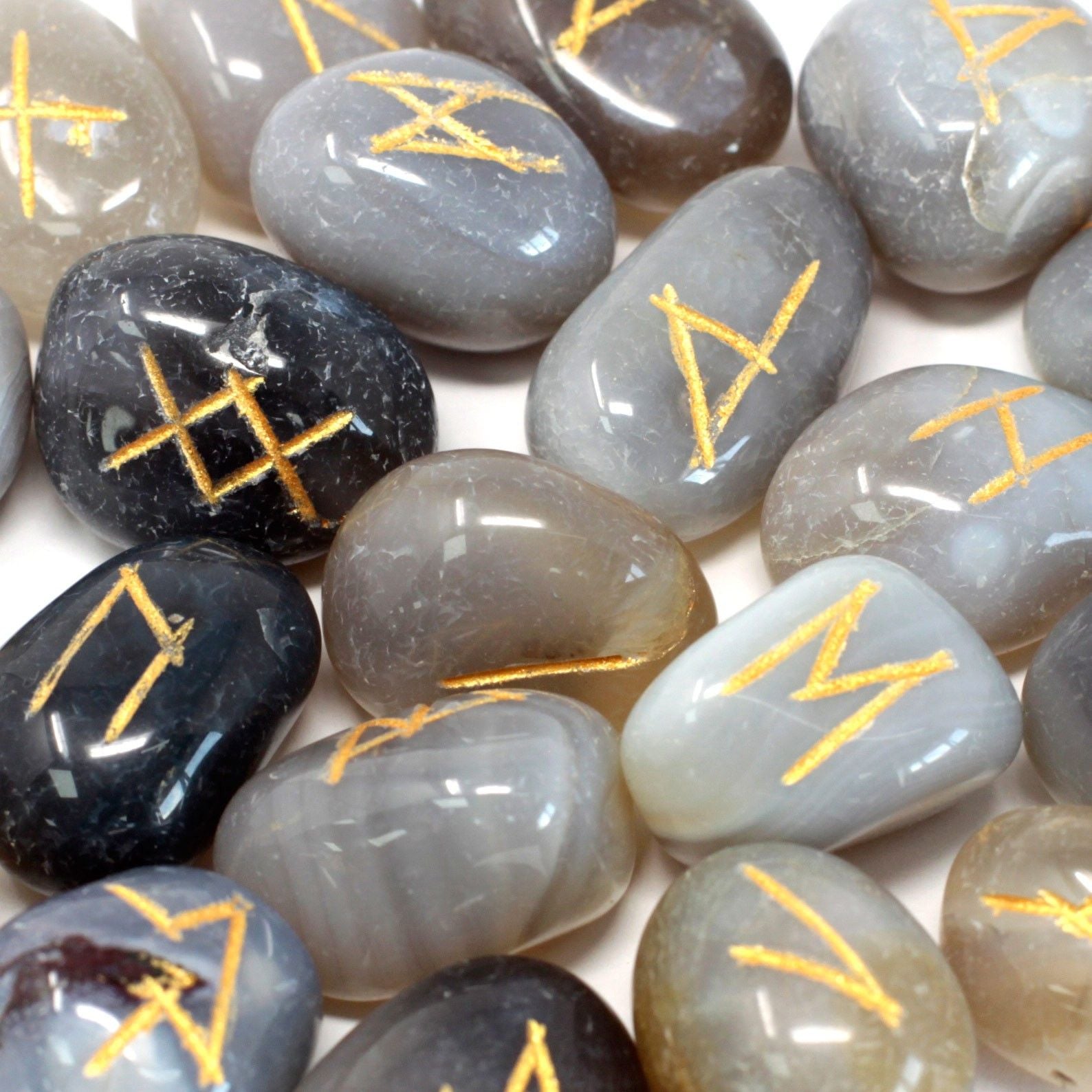 Rune Agata Grigia Set da 25 Rune con Sacca Personalizzata
