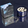 Candela Zodiacale Toro con Bracciale di Pietre Naturali – Fragranza Forest Emerald & Patchouli