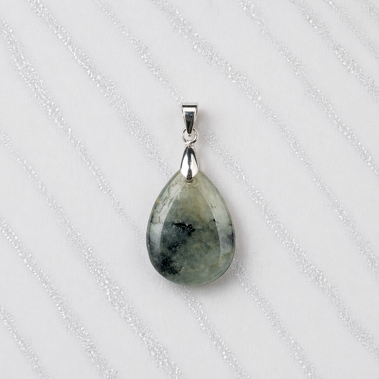 Ciondolo in Prehnite Naturale Lucidata